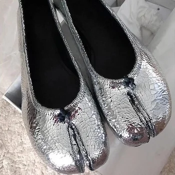 серебряные туфли-лодочки с позолотой и принтом лошадиных копыт, женская обувь без застежки, Новая модная удобная обувь с круглым носком, 2023, Zapatos Para Mujere
